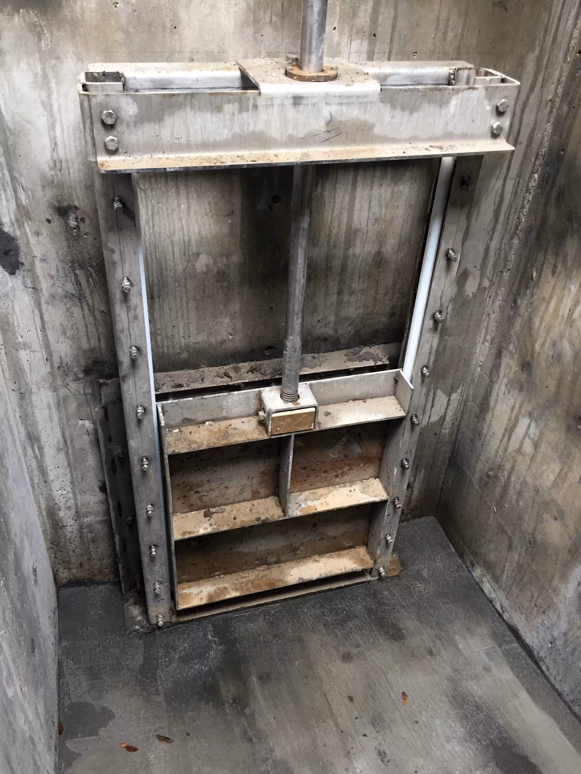 24in-x-24in-slide-gate
